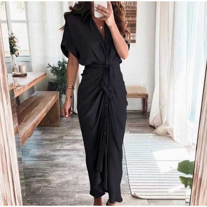 Maxi abito da donna, sofisticato ed elegante, con chiusura a bottoni