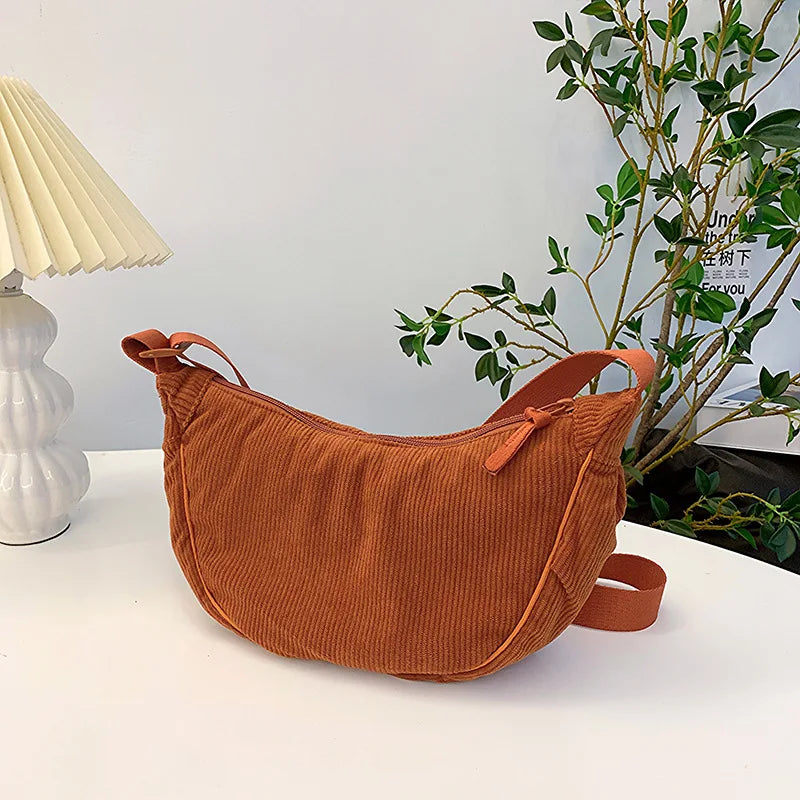 Elegante borsa a tracolla in velluto a coste