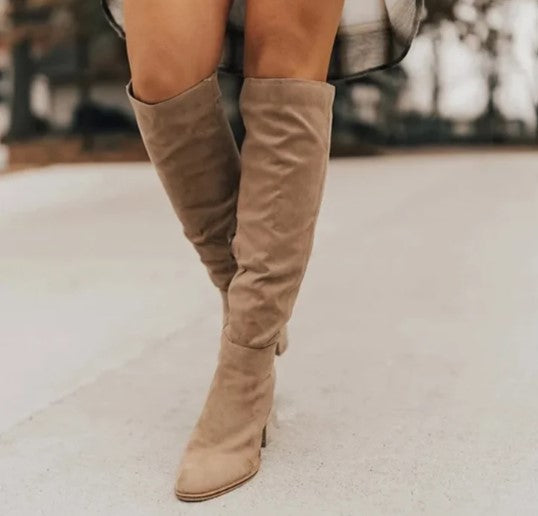 Stivali al ginocchio eleganti e di qualità da donna