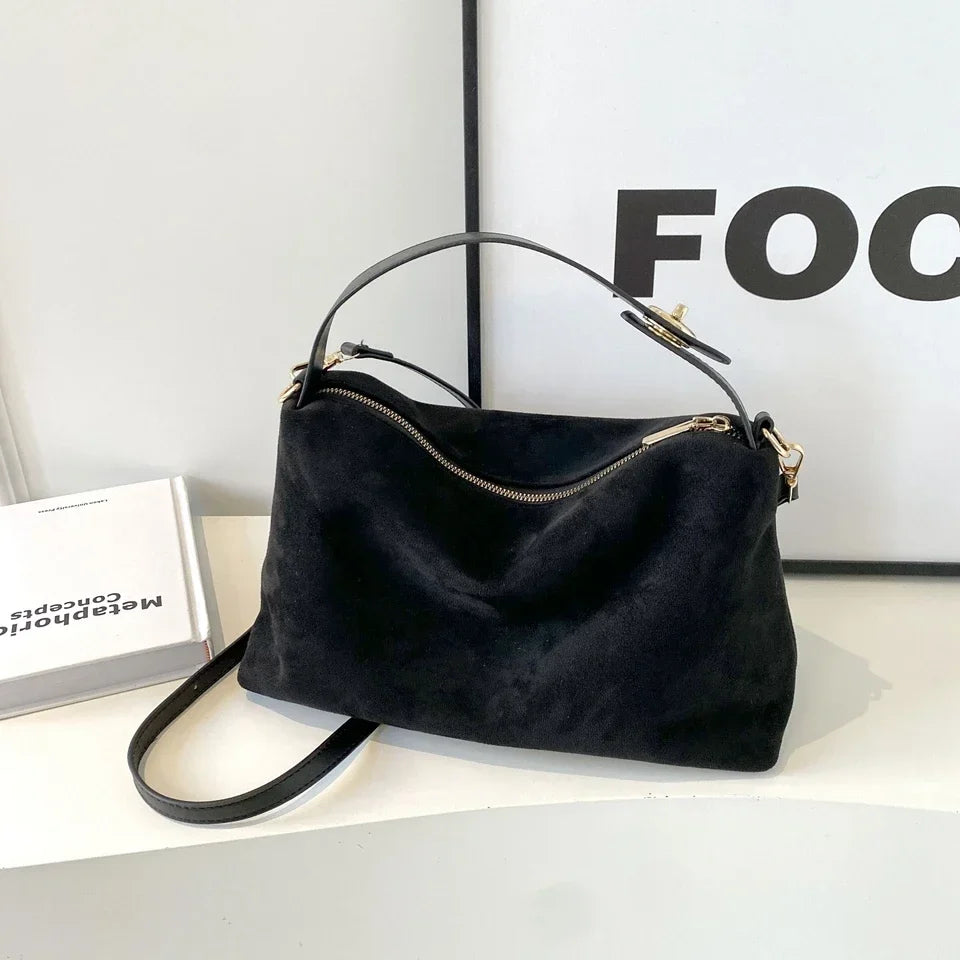Borsa a tracolla in pelle scamosciata da donna
