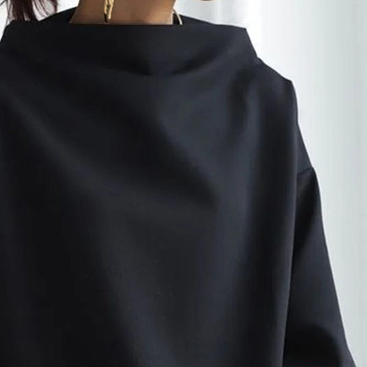 Maglia a collo alto in morbida maglia da donna