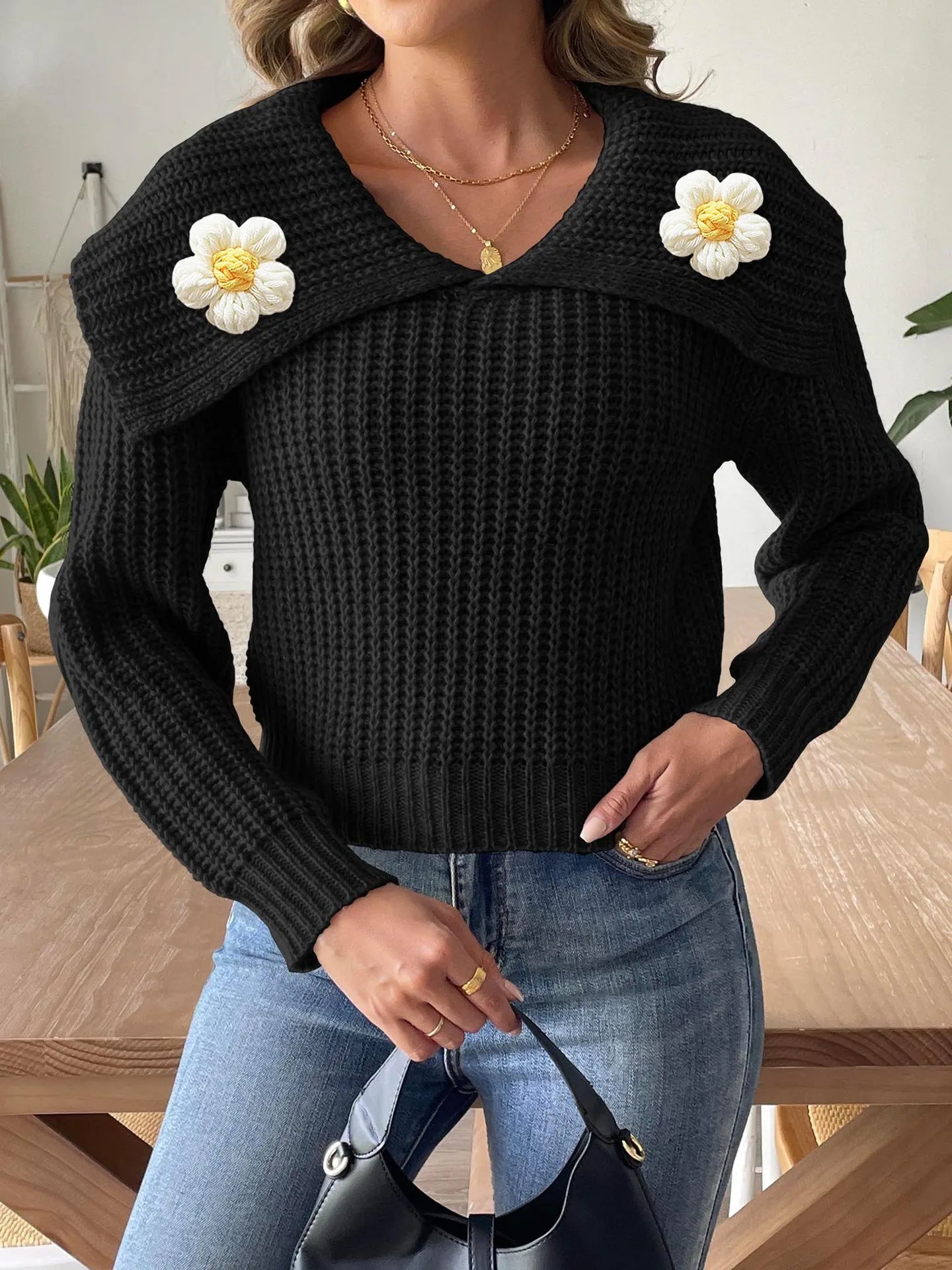 Elegante maglione da donna con collo a margherita - Maglia aderente e comoda