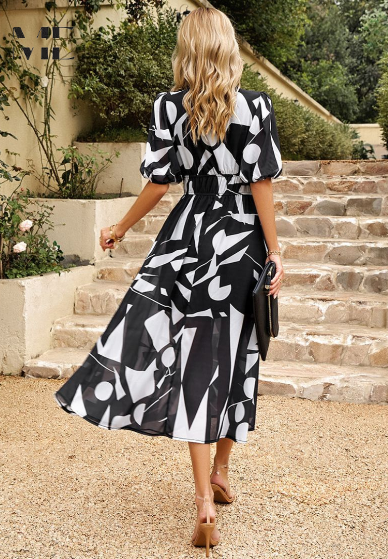 Vestito floreale da donna con scollo a V – abito midi estivo elegante a maniche corte