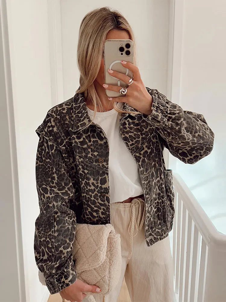 Giacca da donna alla moda con stampa leopardata - Giacca corta casual