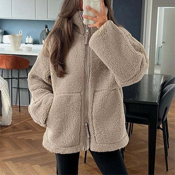 Giacca da donna in pile con zip, vestibilità comoda e tasche - giacca casual per giornate attive