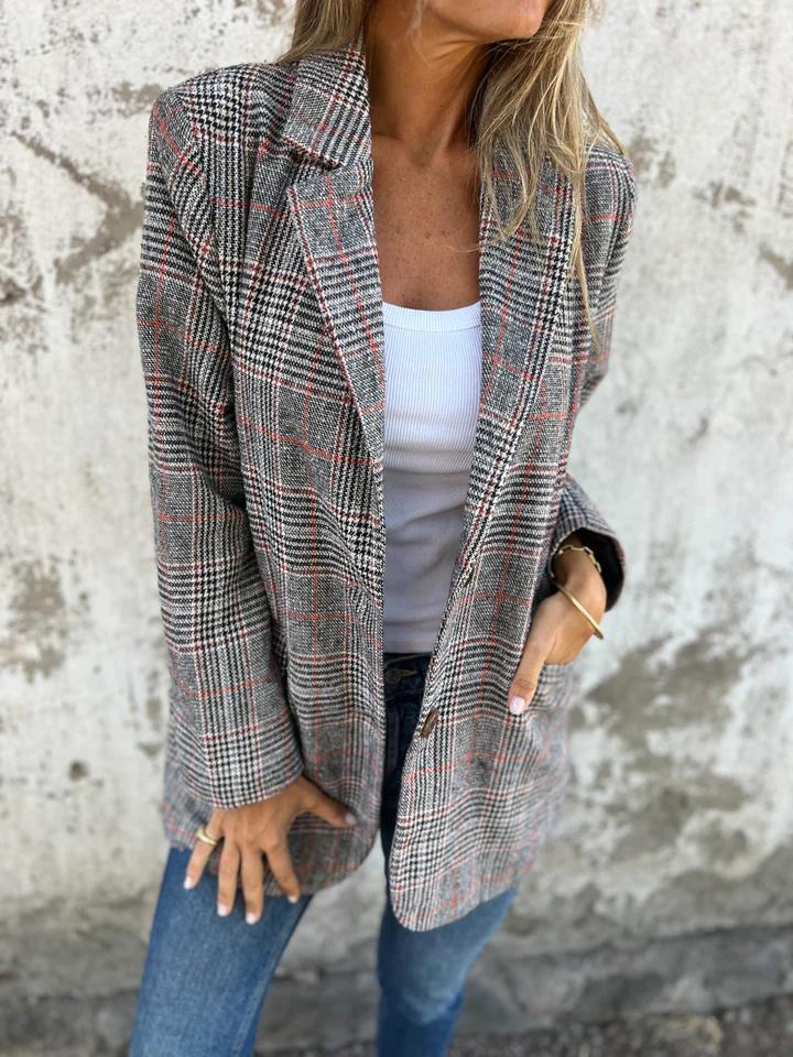 Giacca oversize da donna con bottoni e colletto a quadri