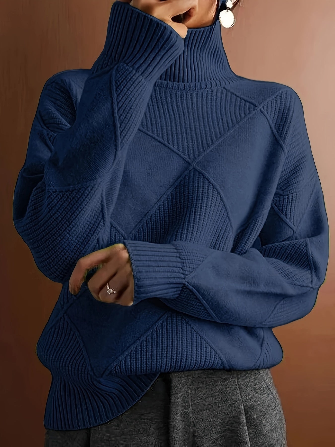 Maglione da donna lavorato a maglia con collo alto