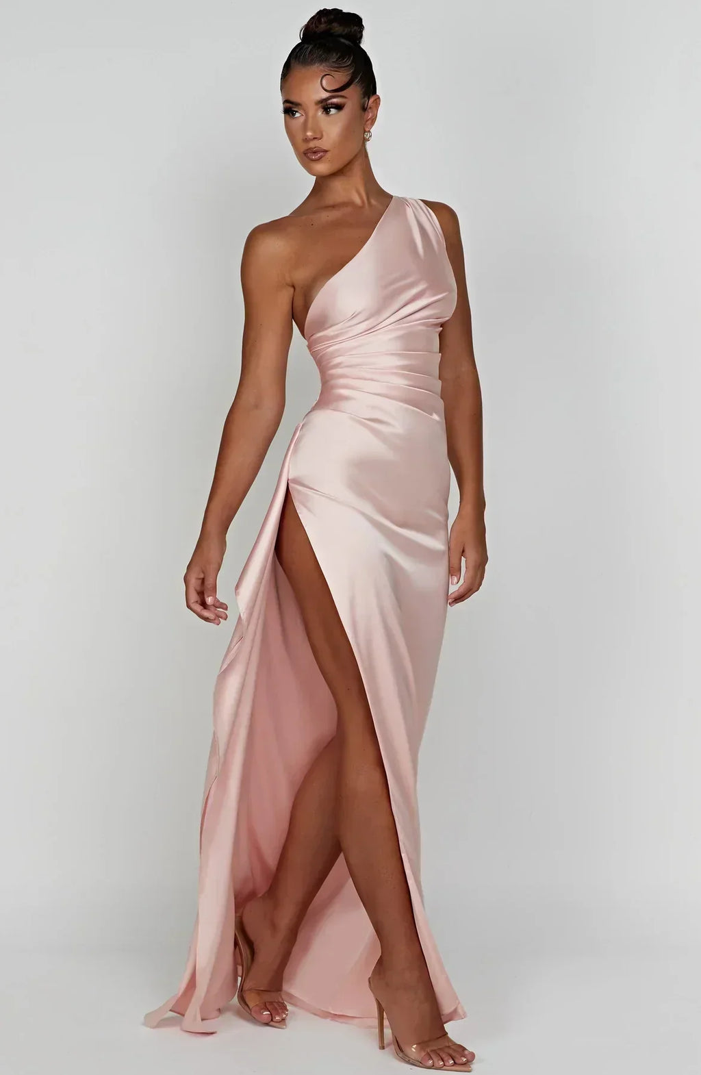 Donna Asimmetrica Satinato Maxi Abito Festa – Audace, Elegante, Lussuoso