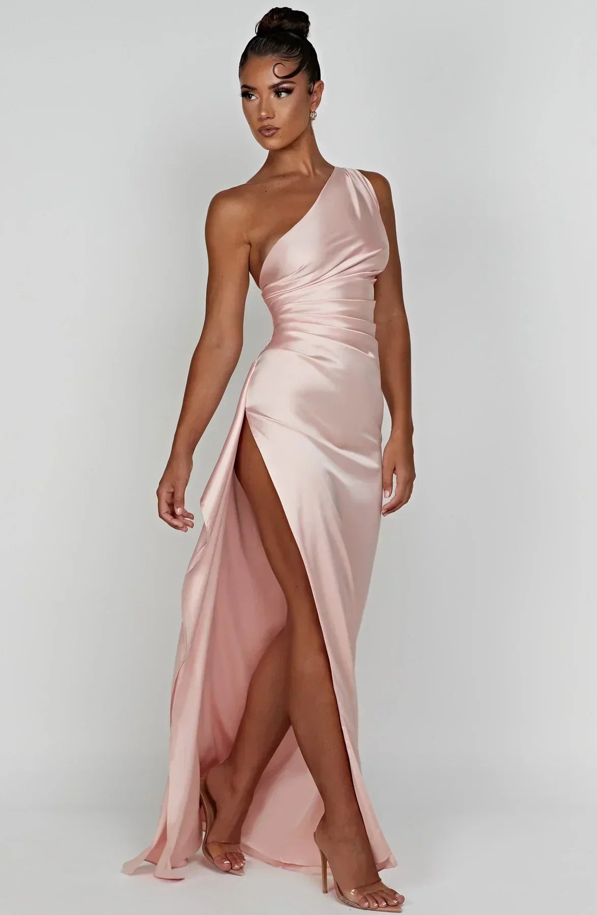 Donna Asimmetrica Satinato Maxi Abito Festa – Audace, Elegante, Lussuoso