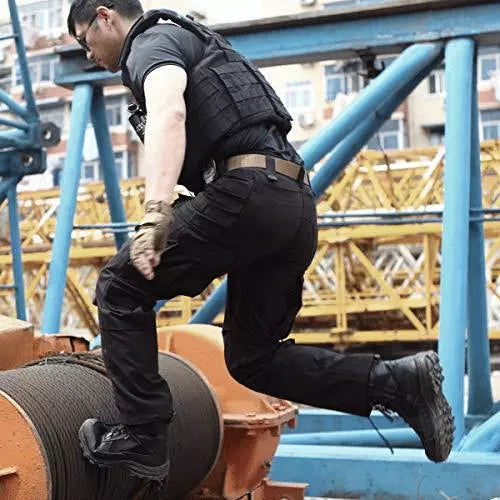 Pantaloni tattici da uomo: resistenti, funzionali e pronti all'azione