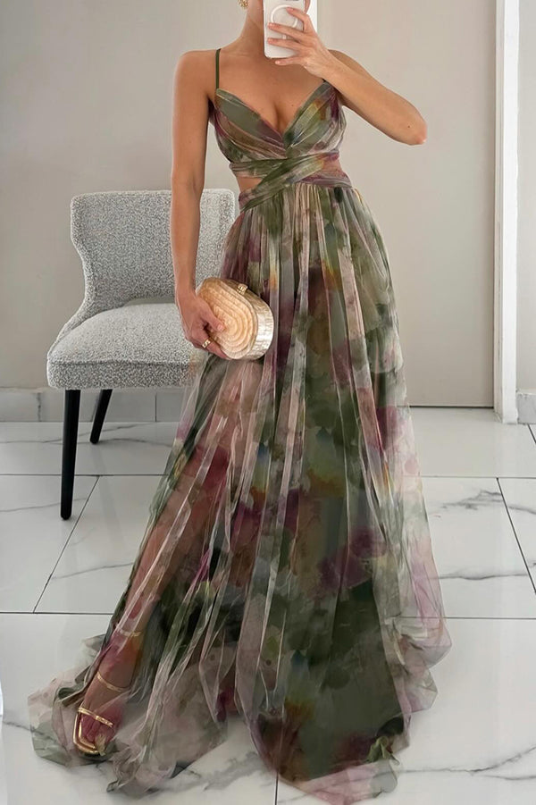 Elegante abito lungo con stampa e allacciatura raffinata per un look chic