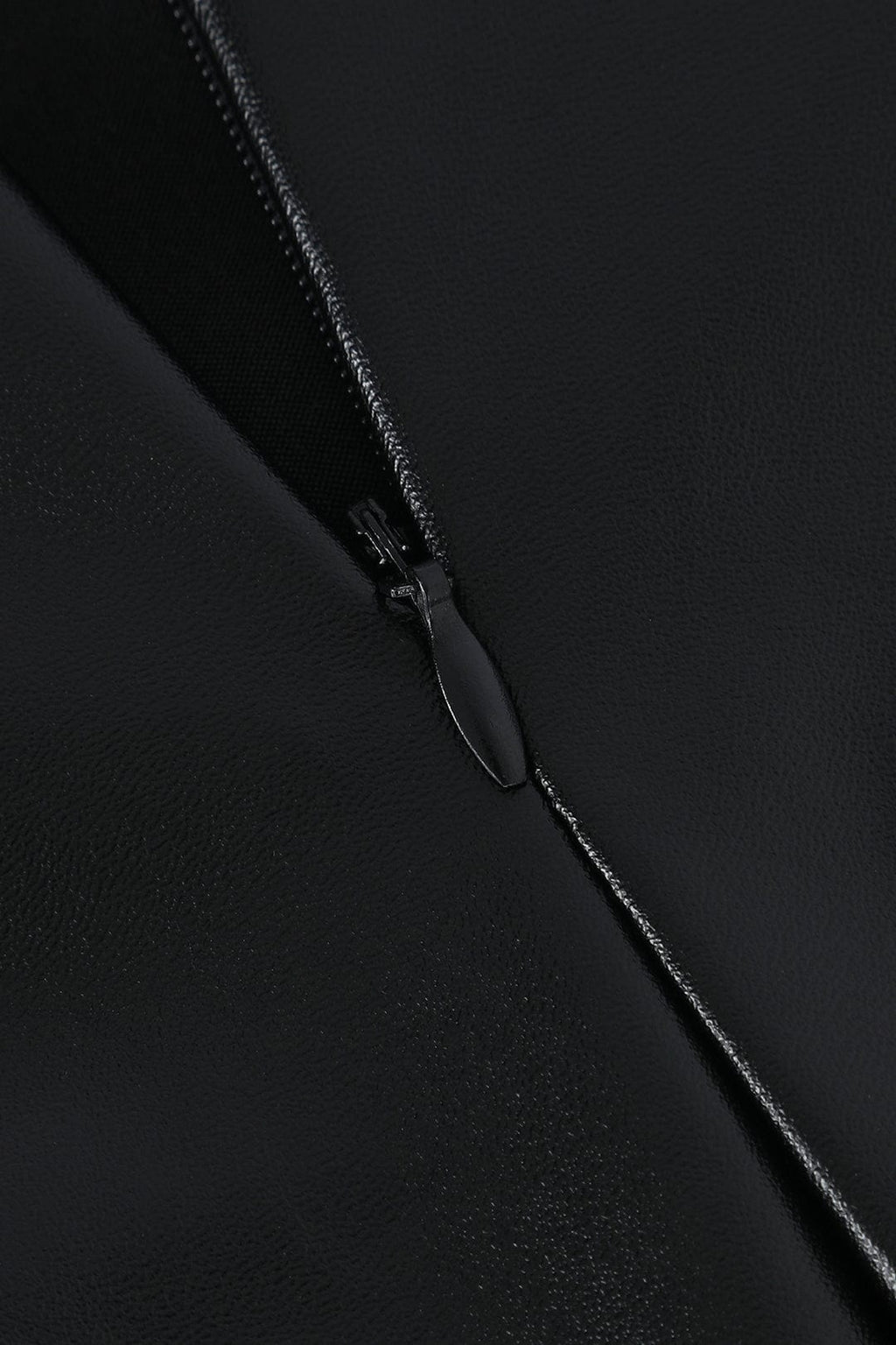 Gonna midi in similpelle da donna – Elegante asimmetrica aderente con motivo intrecciato