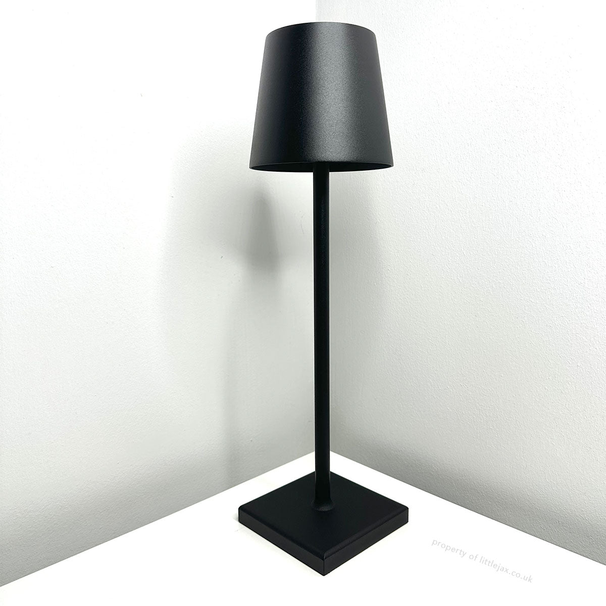 Lampada da tavolo moderna e contemporanea senza fili - Lampada LED ricaricabile senza fili per ufficio, camera da letto, soggiorno o ristorante, con elegante design minimalista