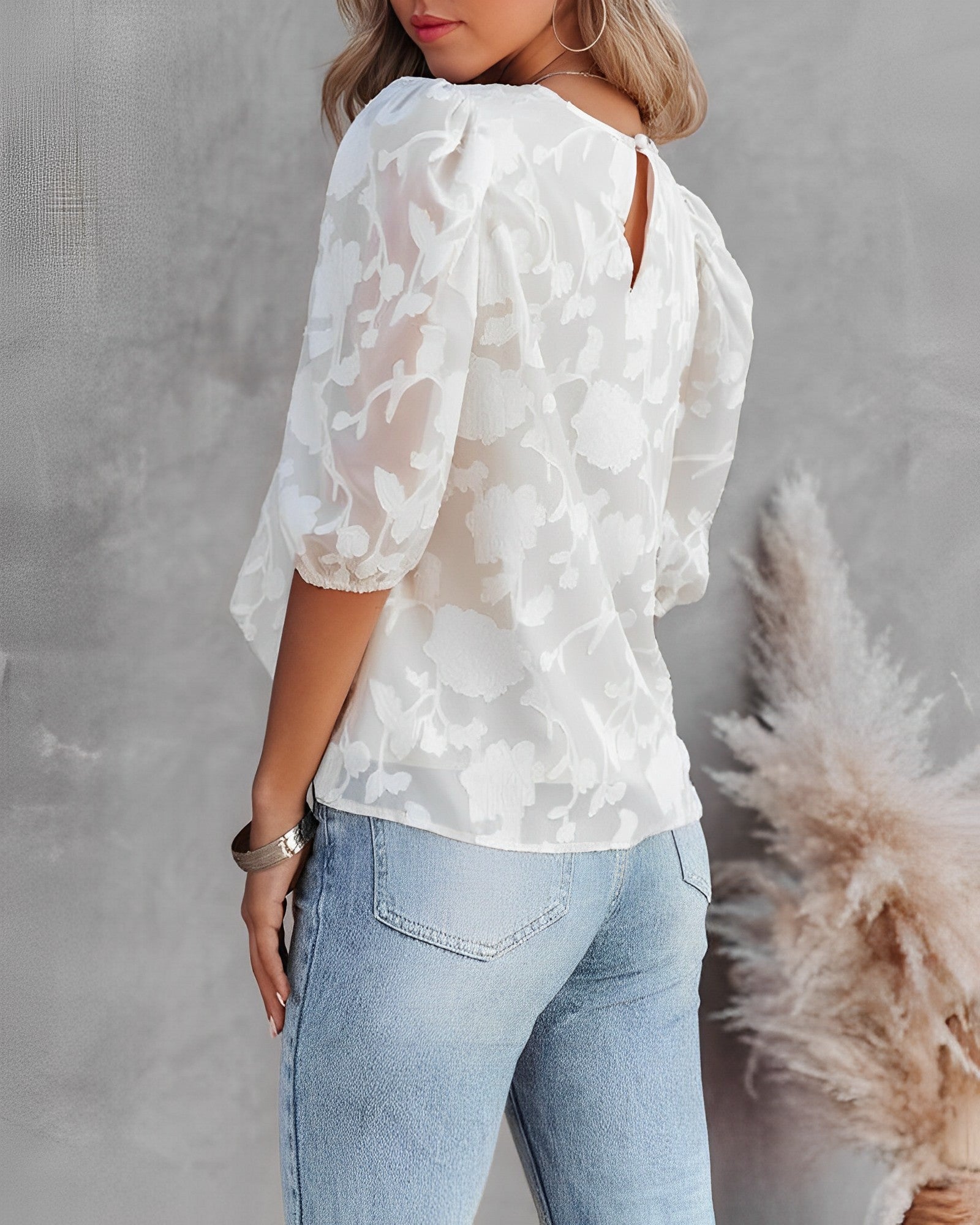 Camicetta in chiffon con maniche a sbuffo da donna