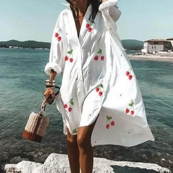 Abito camicia alla moda e fluido Abito bianco