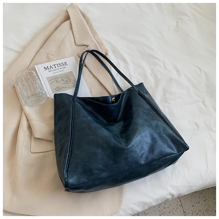 Borsa a tracolla in pelle grande e chic per le donne