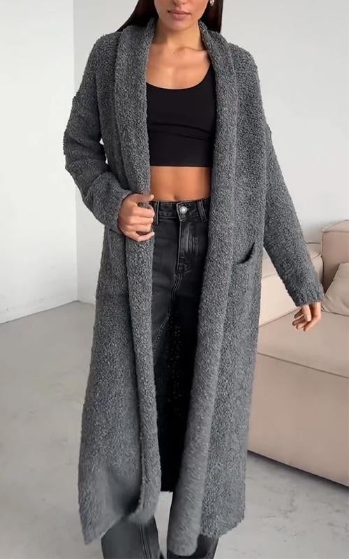 Cardigan lungo lavorato a maglia colorato e alla moda da donna