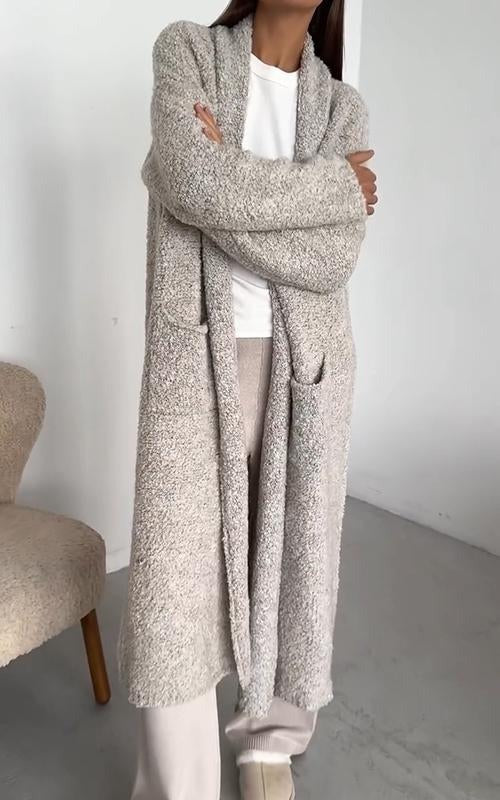 Cardigan lungo lavorato a maglia colorato e alla moda da donna
