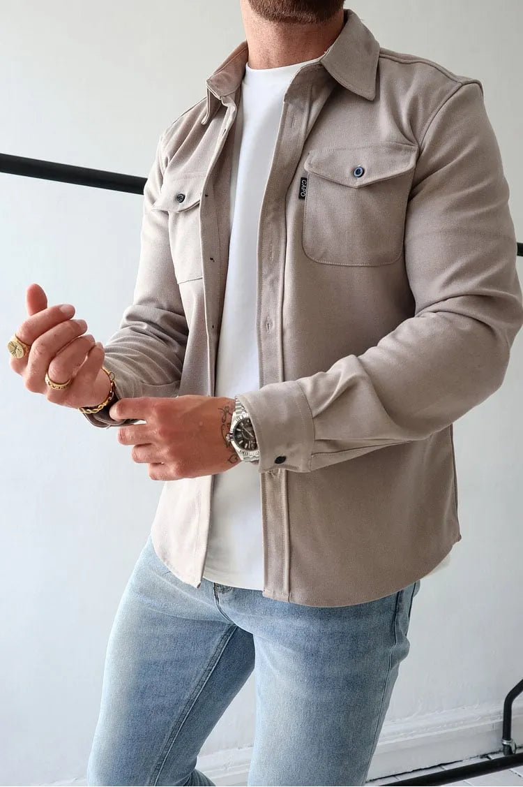 Camicia da uomo con bottoni eleganti e di qualità