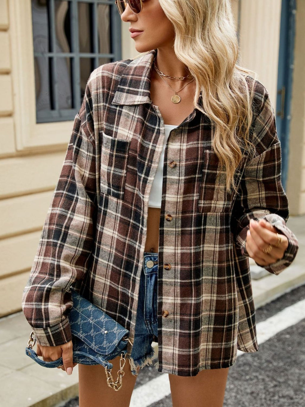 Camicia da donna a maniche lunghe con bottoni a scacchi