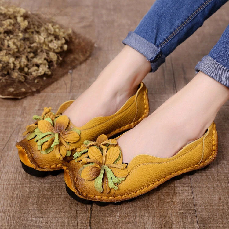 Scarpe casual glamour da donna con dettagli floreali