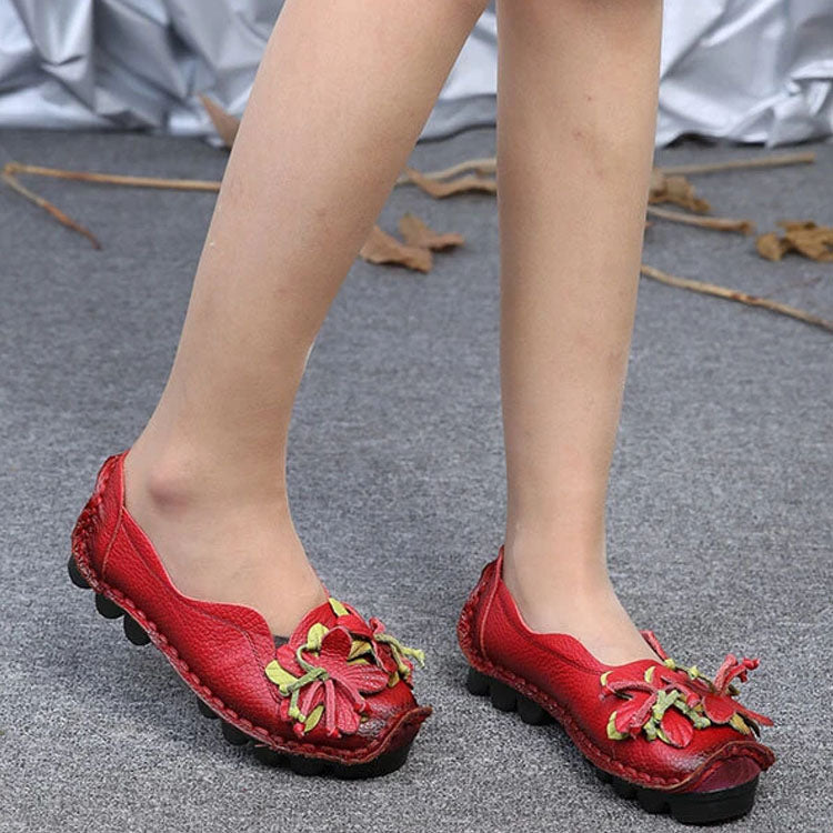 Scarpe casual glamour da donna con dettagli floreali