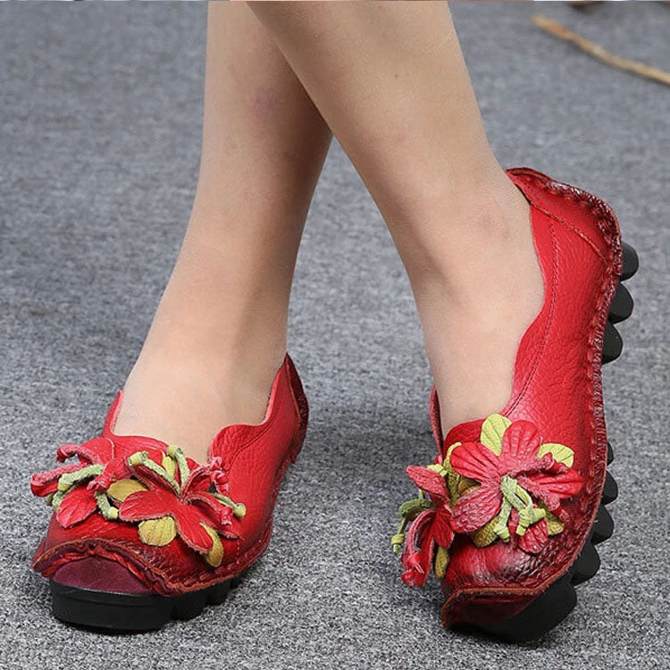 Scarpe casual glamour da donna con dettagli floreali