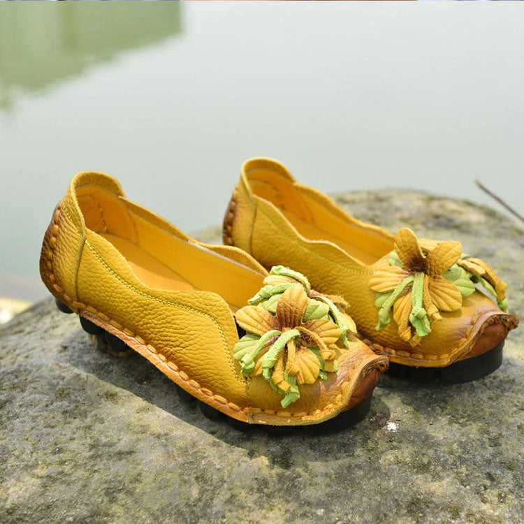 Scarpe casual glamour da donna con dettagli floreali