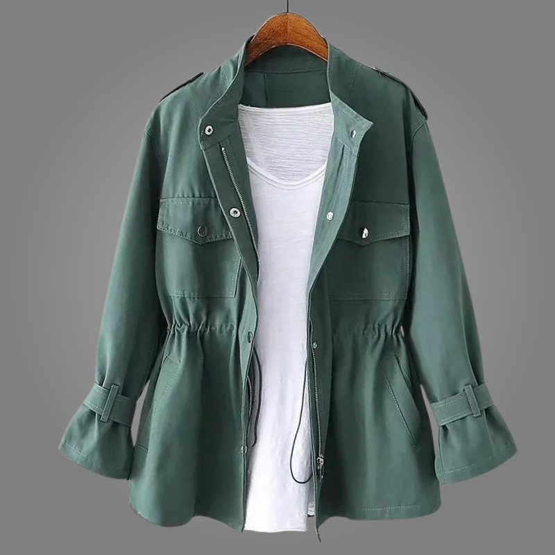 Cappotto impermeabile con bottoni da donna: eleganza e protezione quotidiana