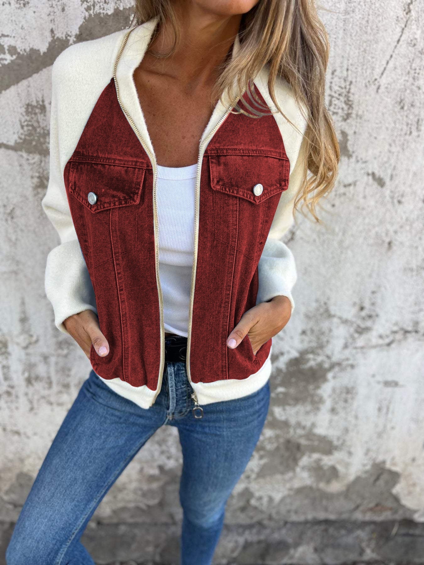 Giacca invernale in denim da donna con fodera in pile e cappuccio