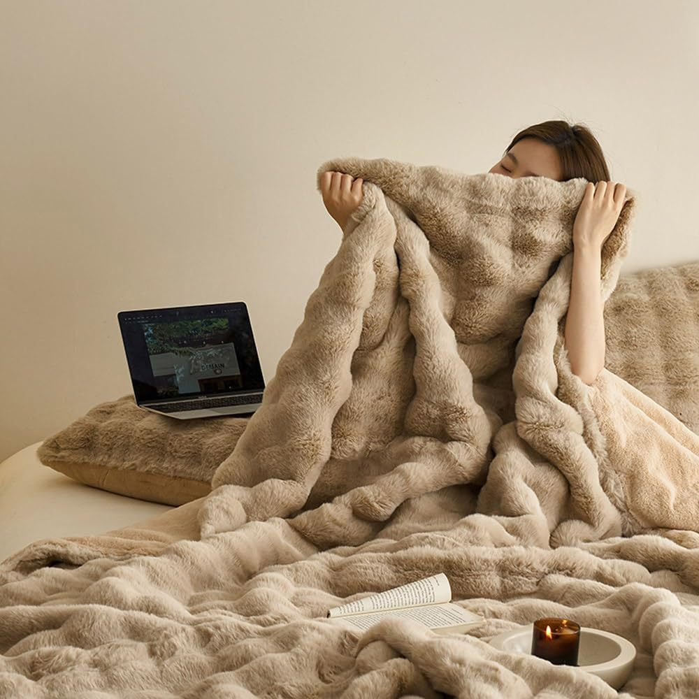 Coperta in pelliccia sintetica di coniglio double-face - Morbida e calda per camera da letto, divano e viaggio - Multifunzionale per tutte le stagioni