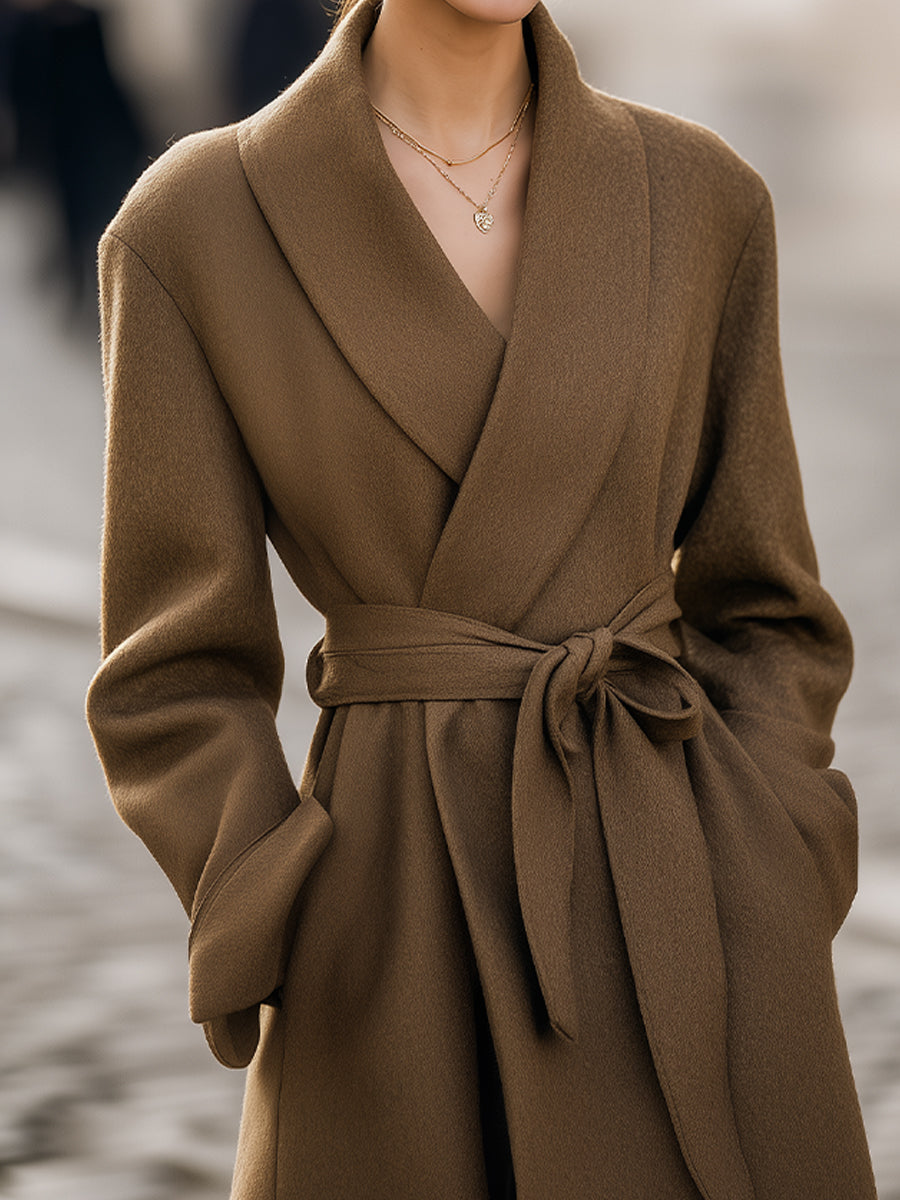 Cappotto lungo con cintura da donna
