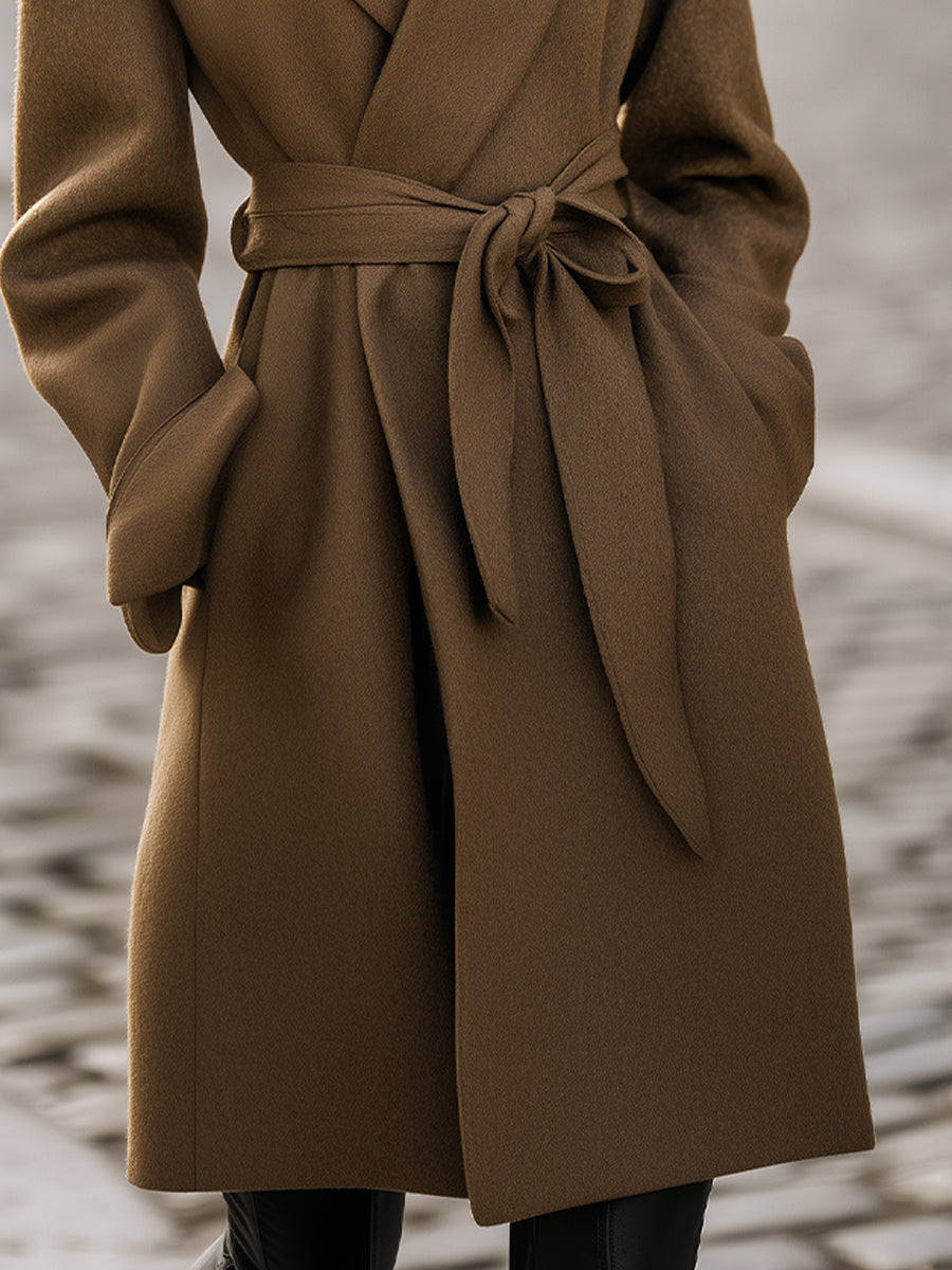 Cappotto lungo con cintura da donna