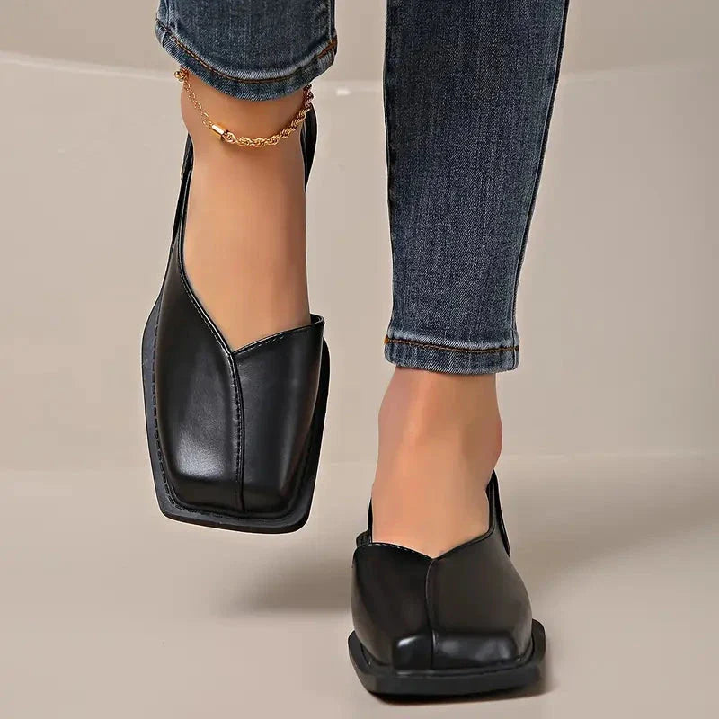 Scarpe basse slip-on in pelle da donna