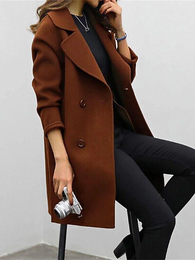 Iconico trench da donna per uno stile disinvolto