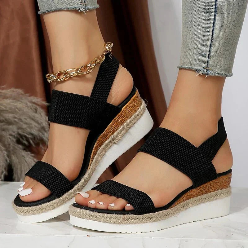 Sandali con zeppa con cinturino elasticizzato da donna
