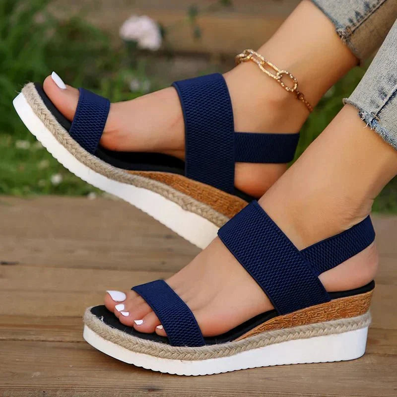 Sandali con zeppa con cinturino elasticizzato da donna