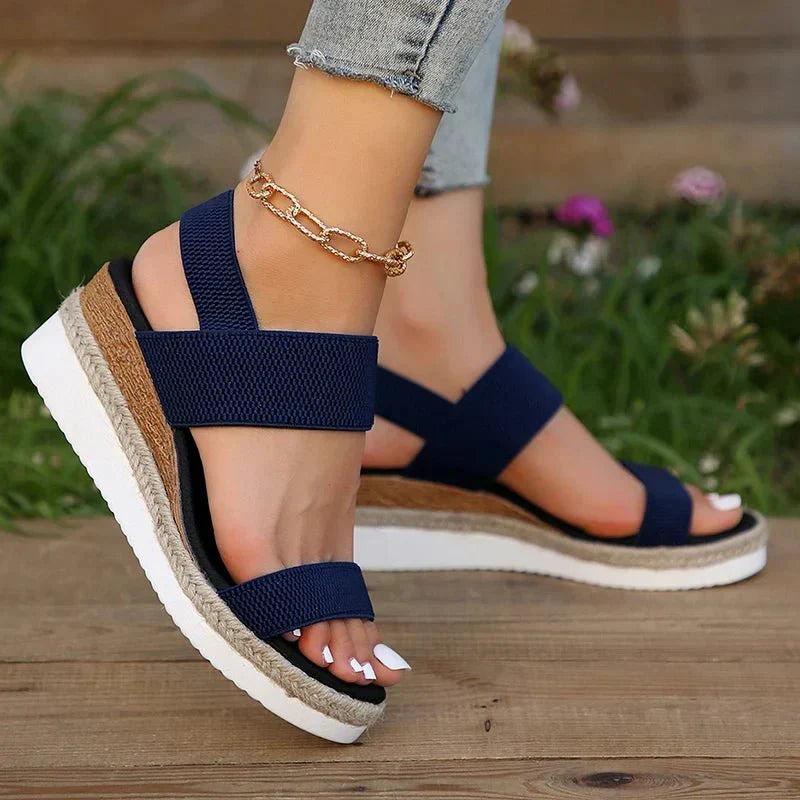 Sandali con zeppa con cinturino elasticizzato da donna