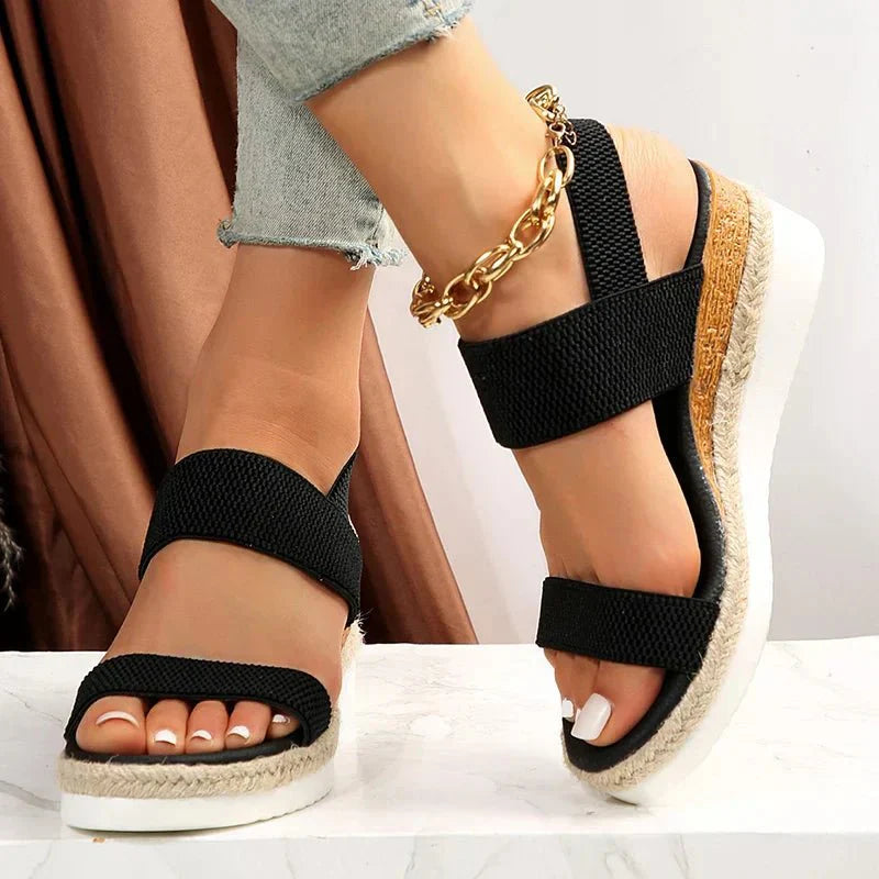 Sandali con zeppa con cinturino elasticizzato da donna