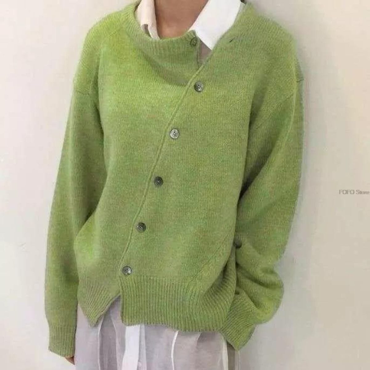 Cardigan avvolgente in maglia comoda ed elegante da donna