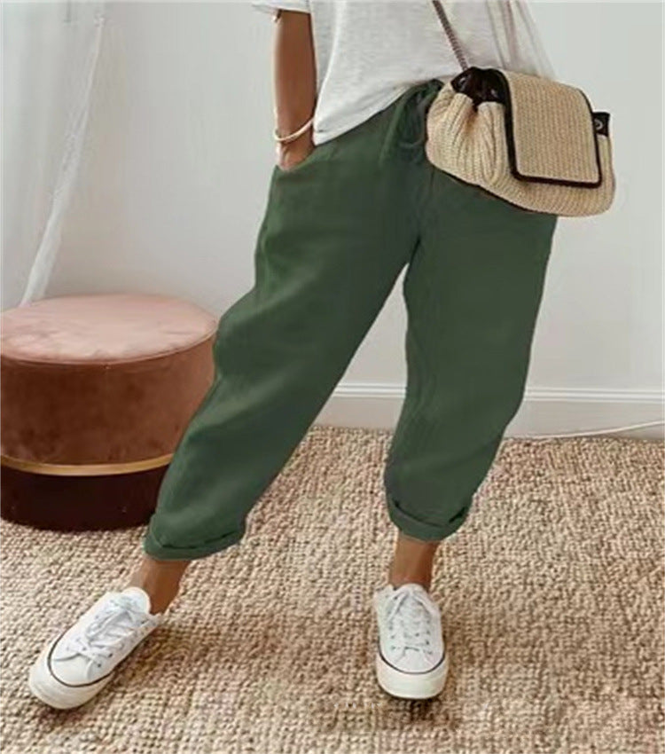 Pantaloni classici da donna in lino leggero e aderente