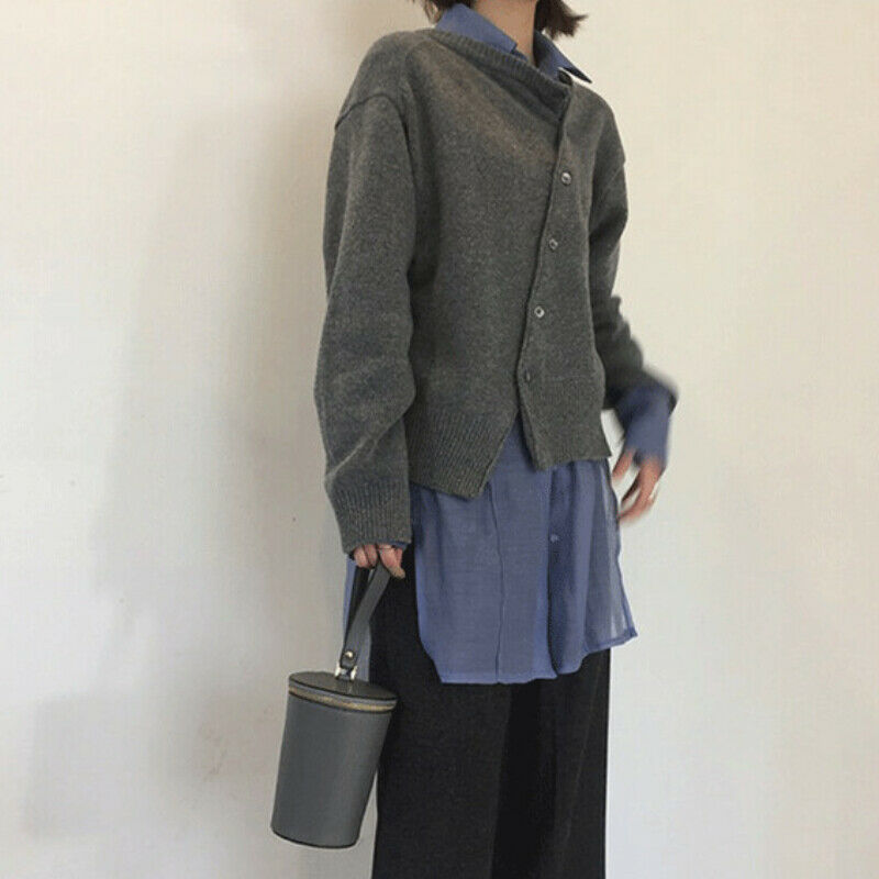 Cardigan avvolgente in maglia comoda ed elegante da donna