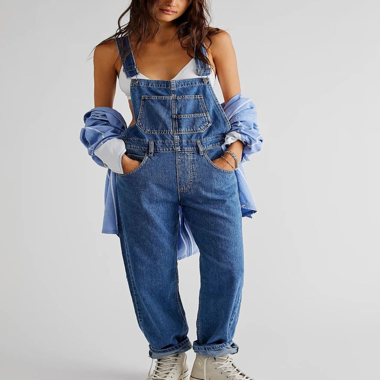 Salopette in denim da donna dallo stile casual e cool